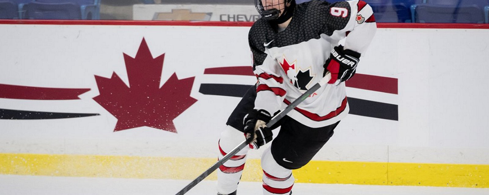 Team Canada: Major change to World Juniors training camp roster.