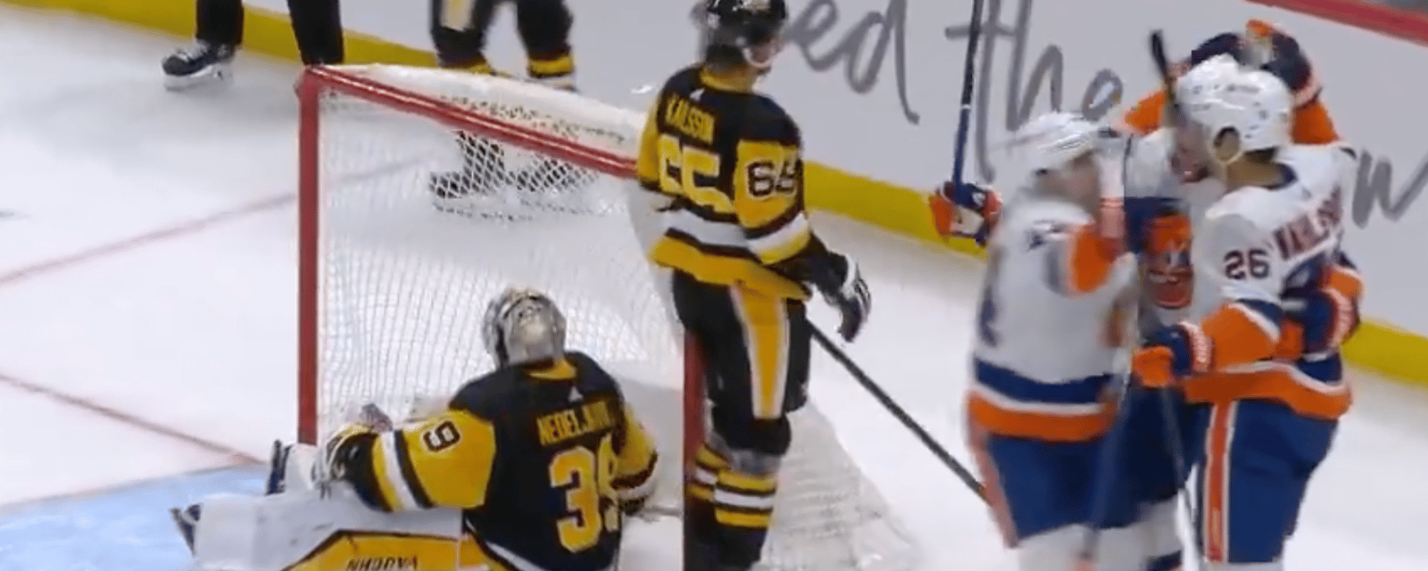 Penguins fans blast Erik Karlsson after defensive blunder