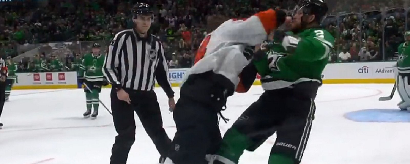 Nick Seeler drops his gloves and drops a much bigger Jani Hakanpaa.