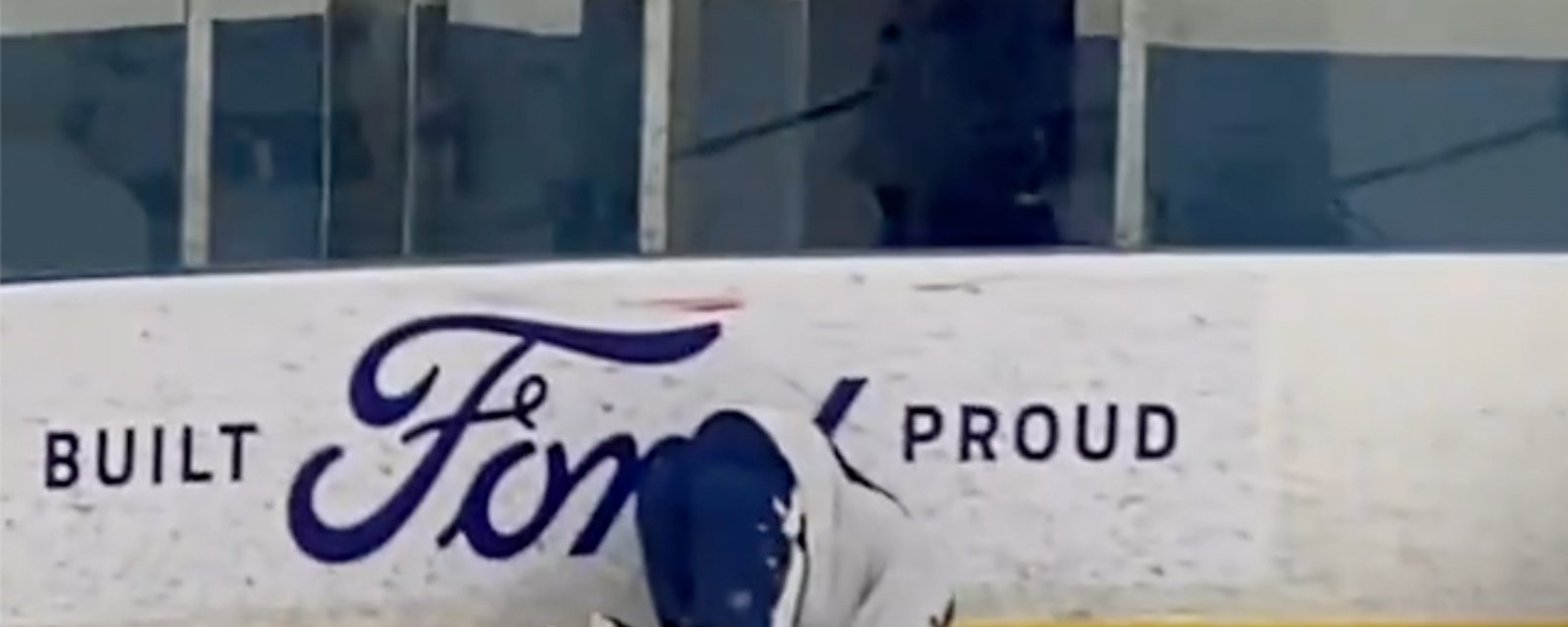 Maple Leafs’ first-round pick injured by teammate at training camp!