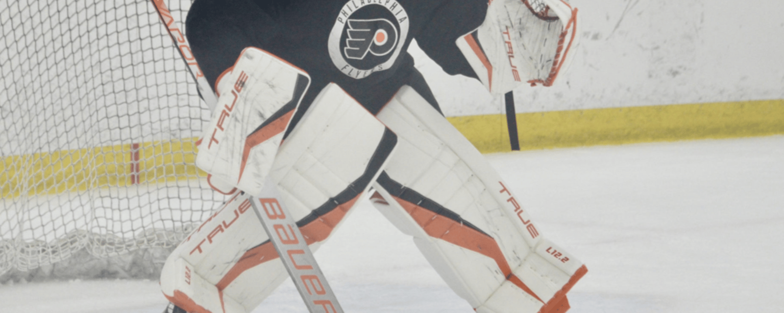Flyers announce goaltender contract extension 