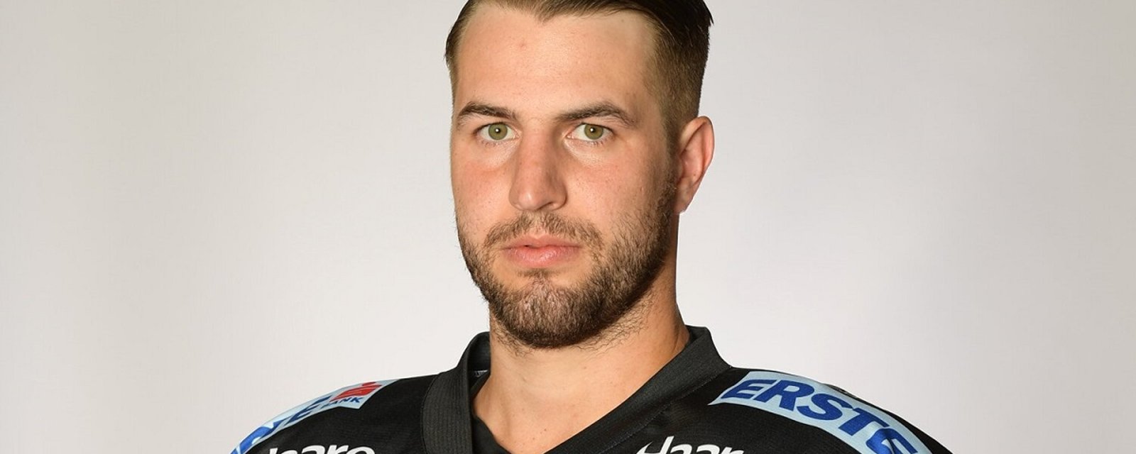 Kyle Beach shines in first game since coming forward.