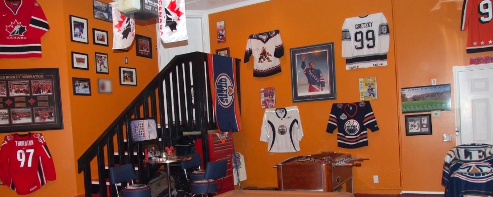 Priceless collection of Wayne Gretzky memorabilia stolen in Saskatchewan