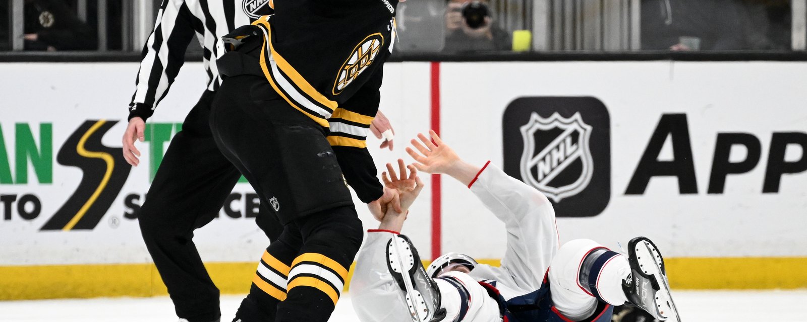 Bruins’ Trent Frederic One Punches Lane Pederson In Quickest Fight You ...