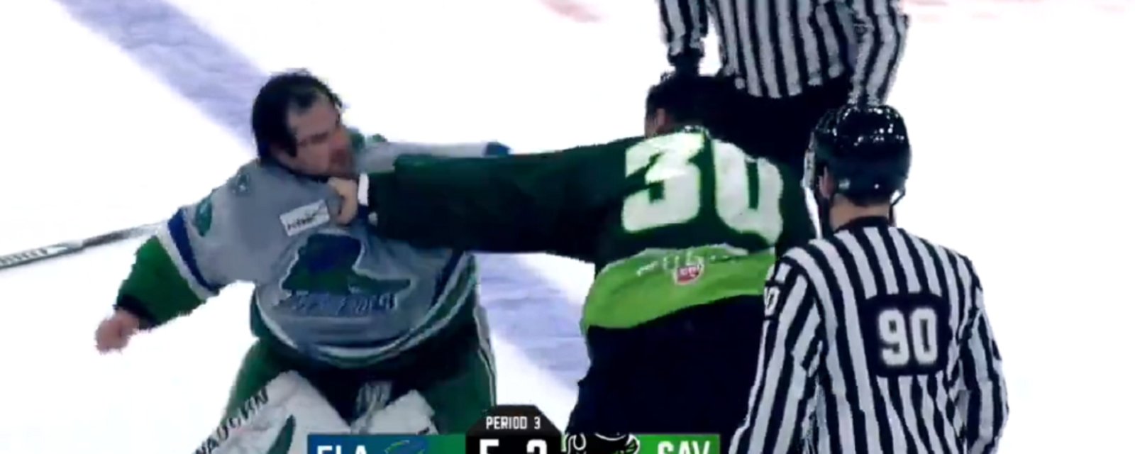 Goalie fight breaks out with 2.7 seconds left in the game!