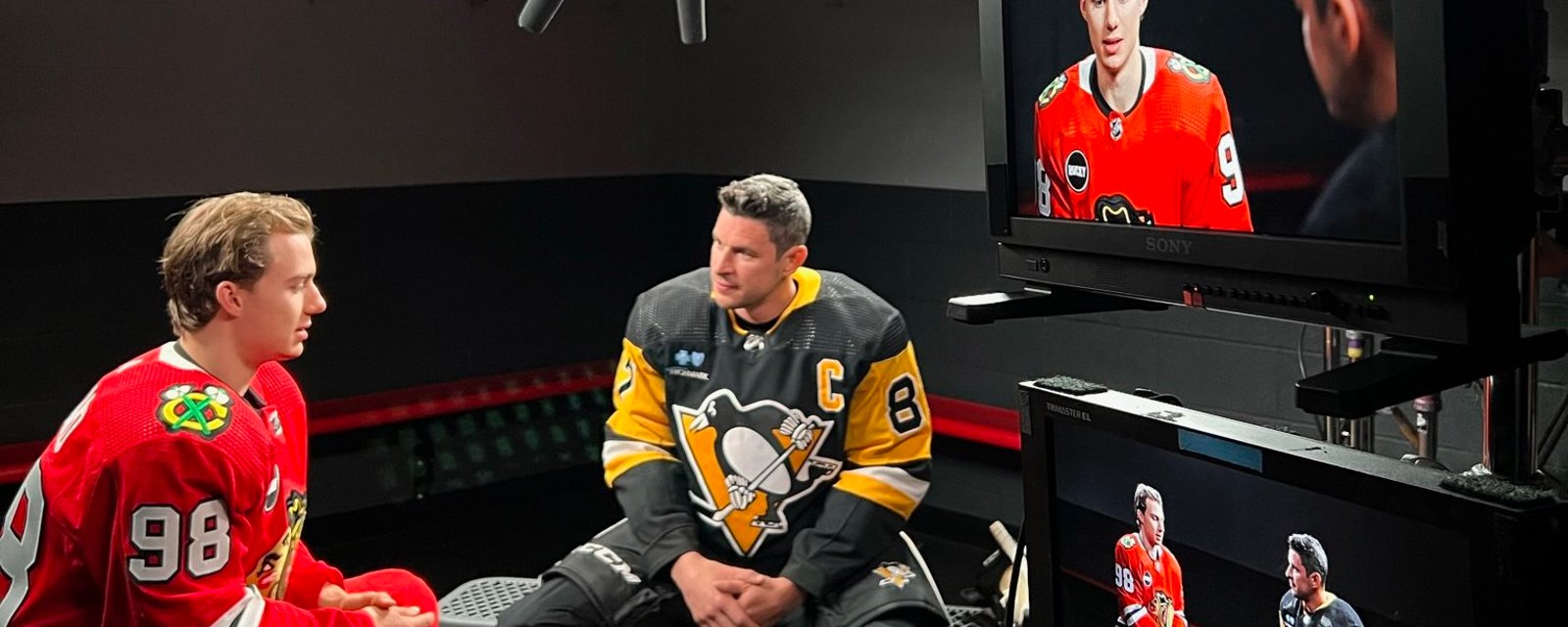 Sidney Crosby and Connor Bedard reunited in close quarters!