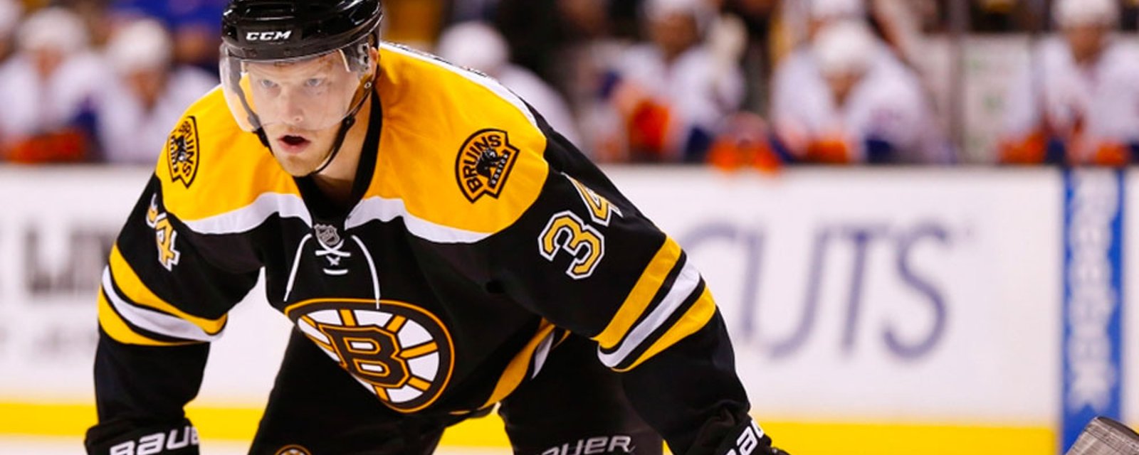 Former Bruins and Avalanche forward Carl Soderberg officially retires