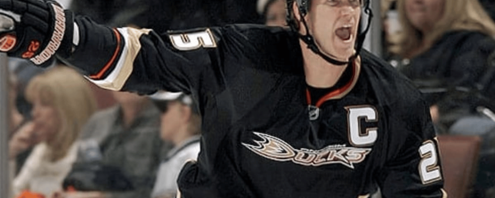 Chris Pronger was how close to joining the Leafs? 