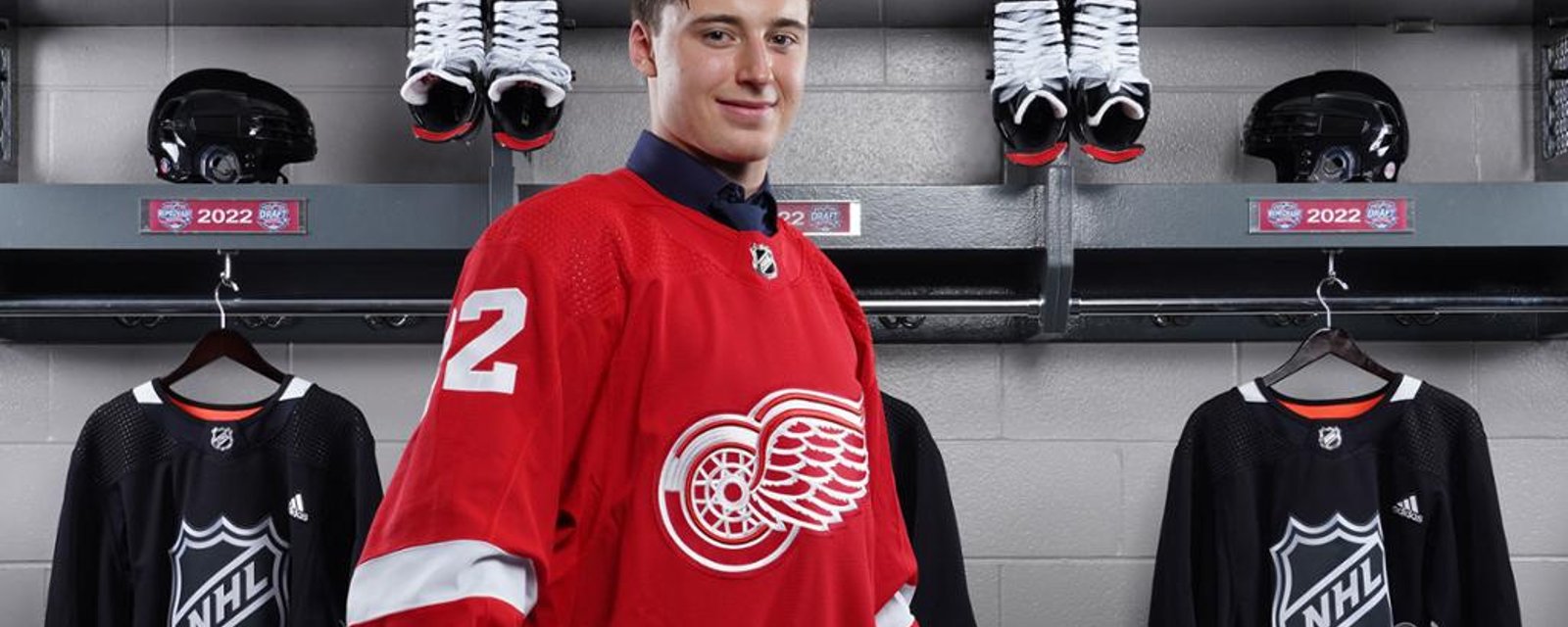 Red Wings prospect Marco Kasper wins top award