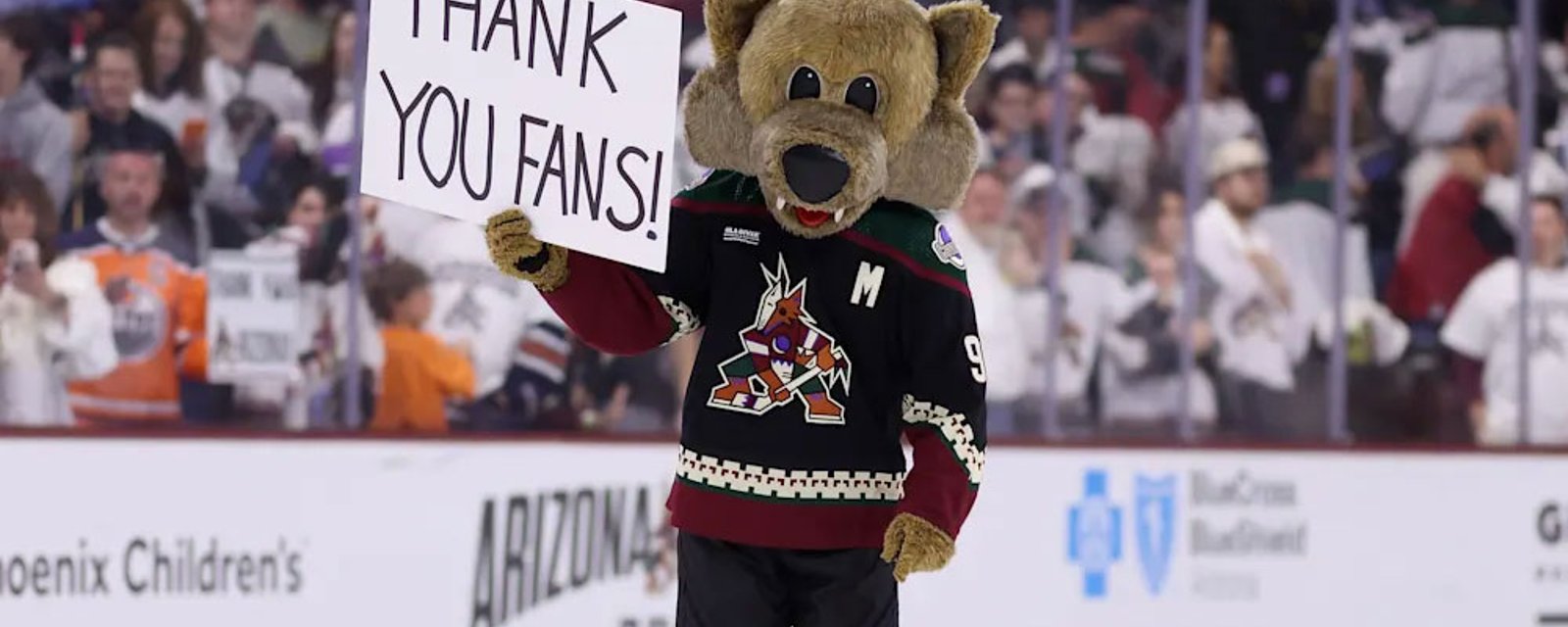 Newly elected officials in Phoenix meet with Gary Bettman to bring back the Coyotes!