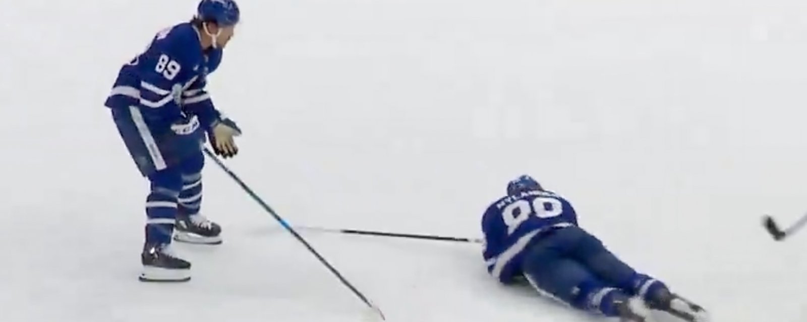 Nick Robertson gets ripped apart for injuring William Nylander, leads