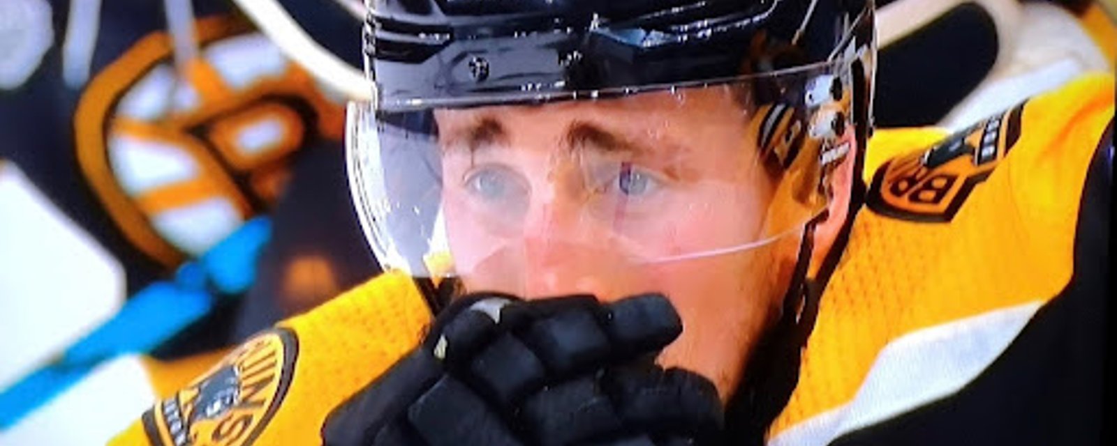 Class-act moment by Brad Marchand before game vs. Oilers