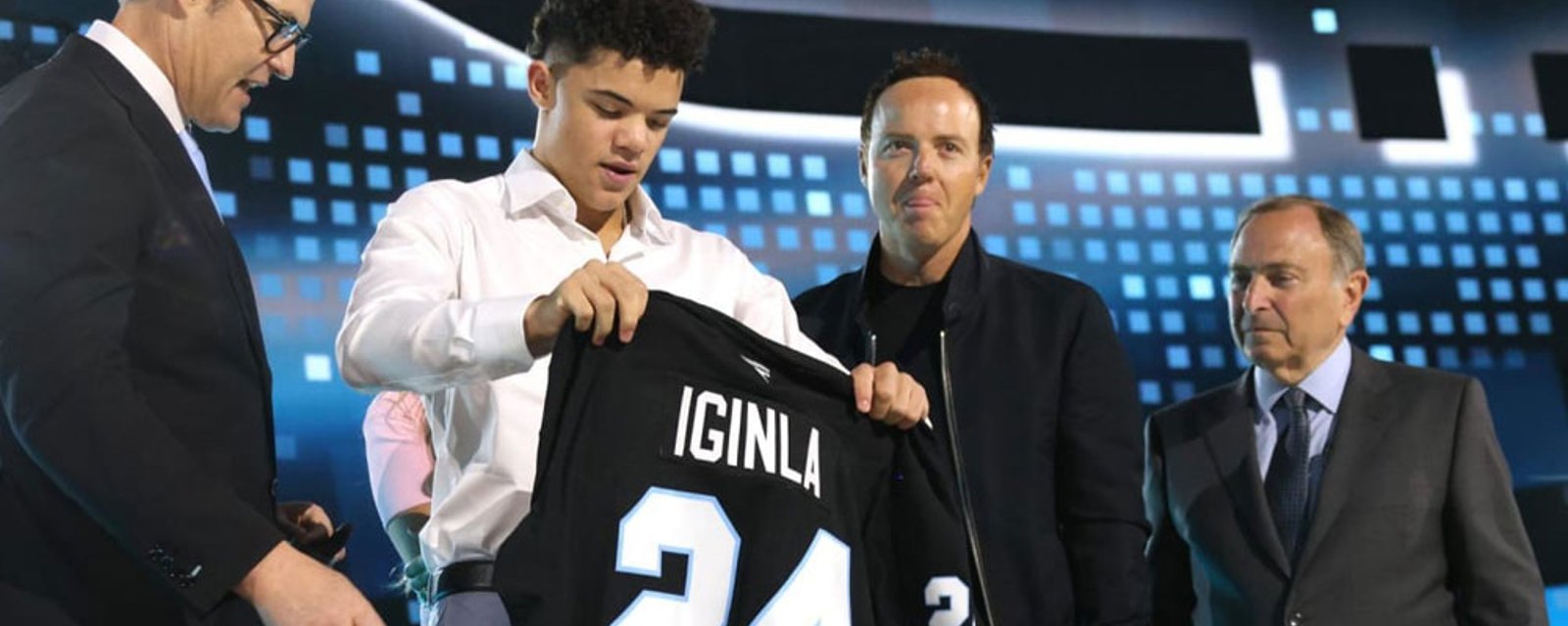 Tij Iginla officially signs his first NHL contract