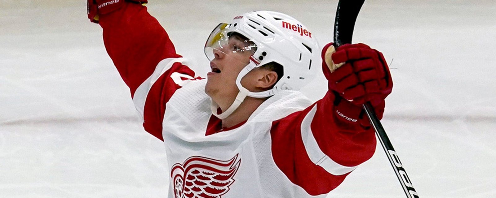 Detroit Red Wings rookie Lucas Raymond earns shoutout from Detroit Lions 