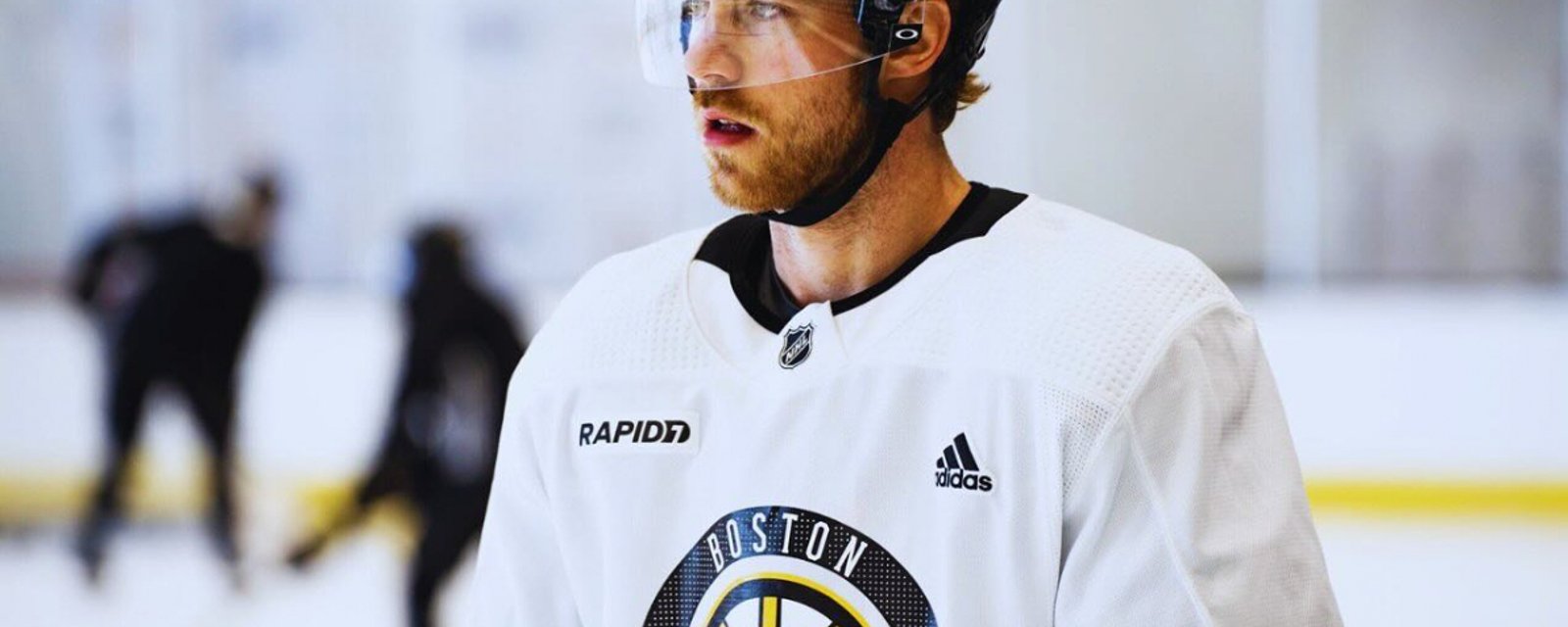 Latest comments from Bruins’ Elias Lindholm leave fans pissed in Boston!