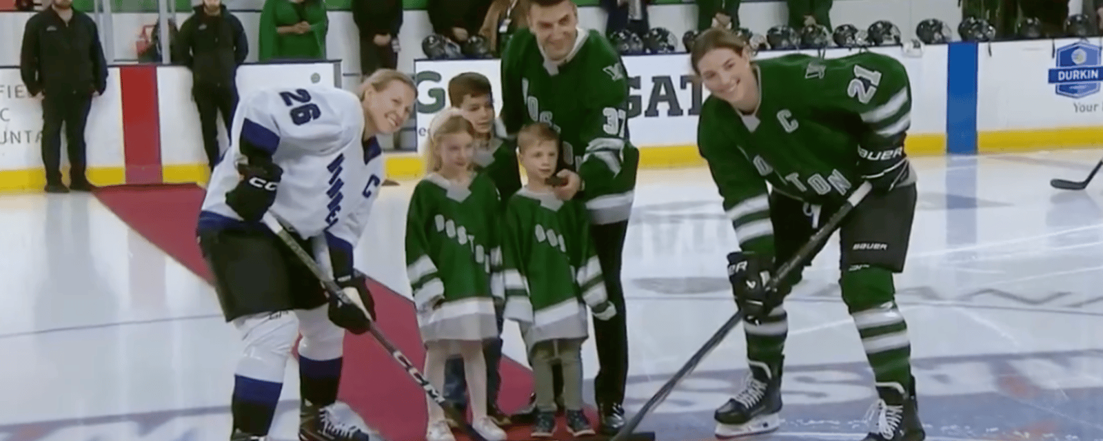 VIDEO: Ex-Bruins captain Patrice Bergeron performs ceremonial PWHL puck drop 