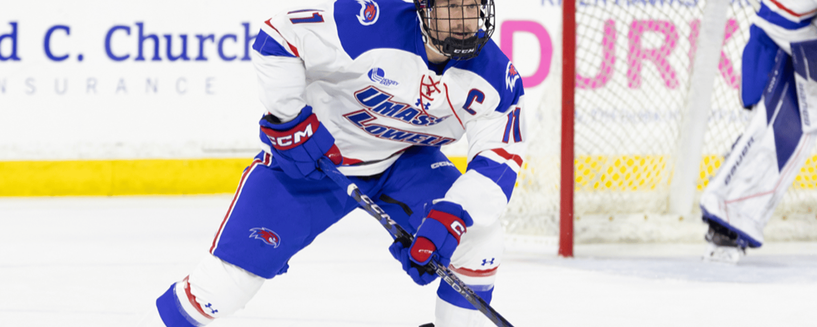 Report: Red Wings sign college defenseman 