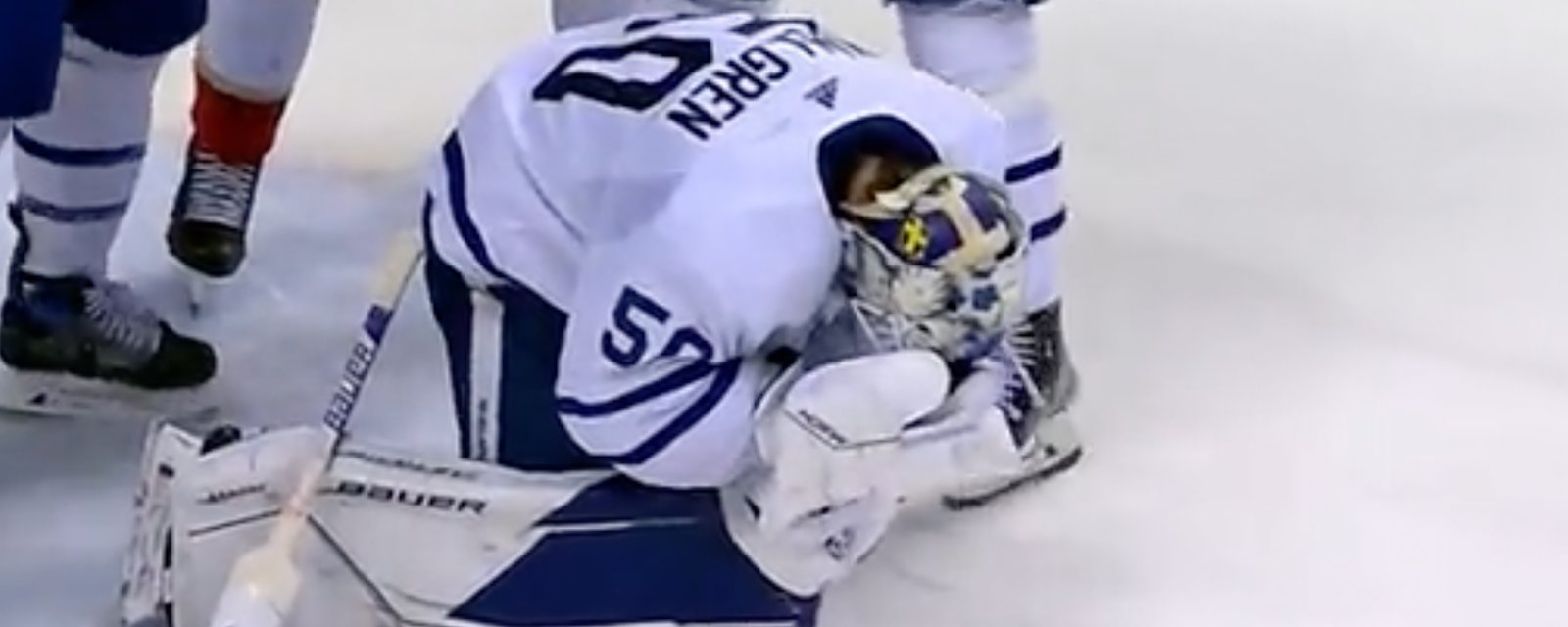 Panic in Toronto as goalie Kallgren gets injured in crazy game!