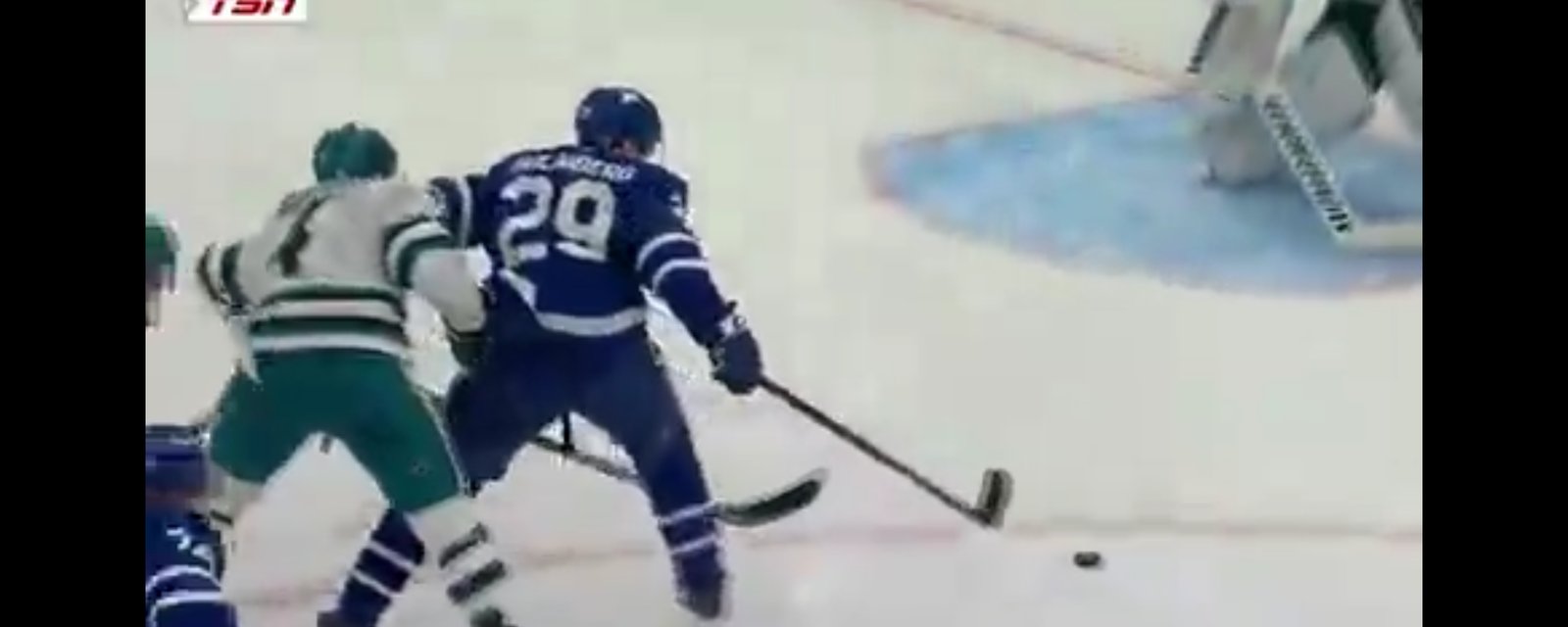 Pontus Holmberg scores filthy one-handed goal
