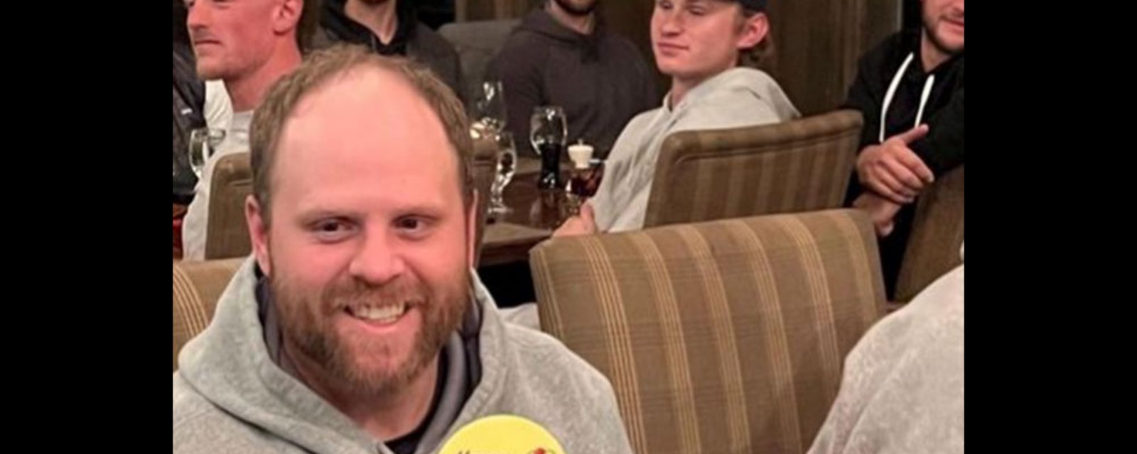 Phil Kessel's new teammates in Vegas surprise him with a special birthday cake