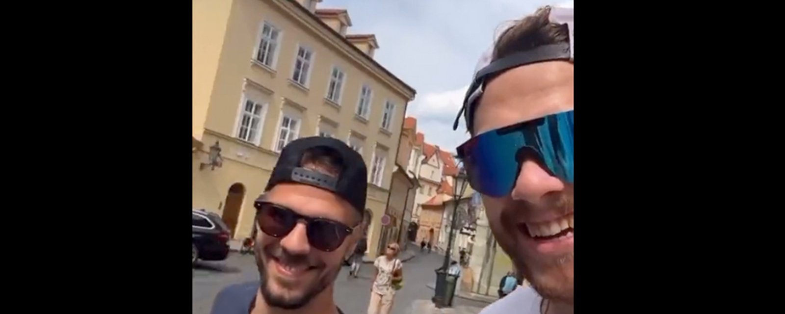 Pastrnak visits Krejci in Czechia and the pair discuss a return to Boston