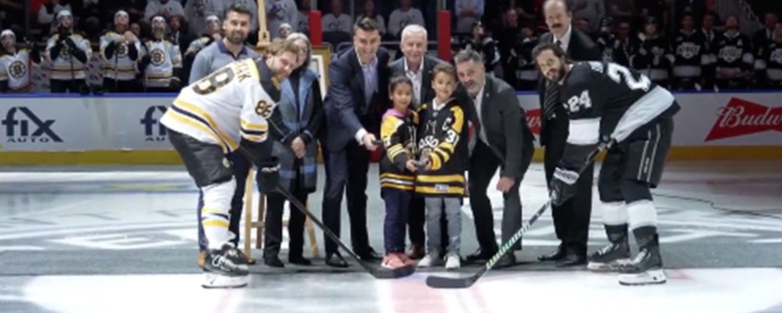 Patrice Bergeron receives a standing ovation in Quebec City for Bruins preseason game