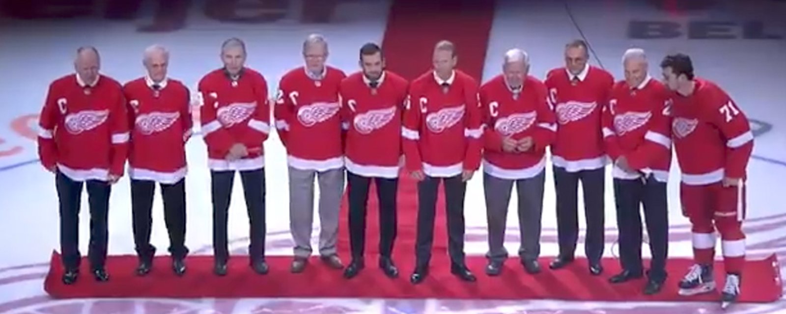 Past legends officially pass Detroit Red Wings captaincy to Dylan Larkin (VIDEO)