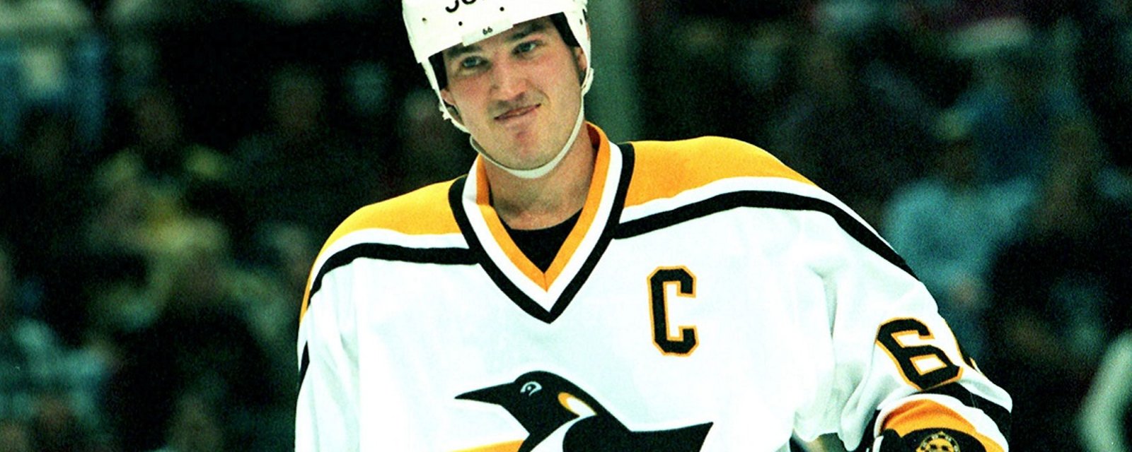 How Mario Lemieux saved the Penguins and cashed out huge.