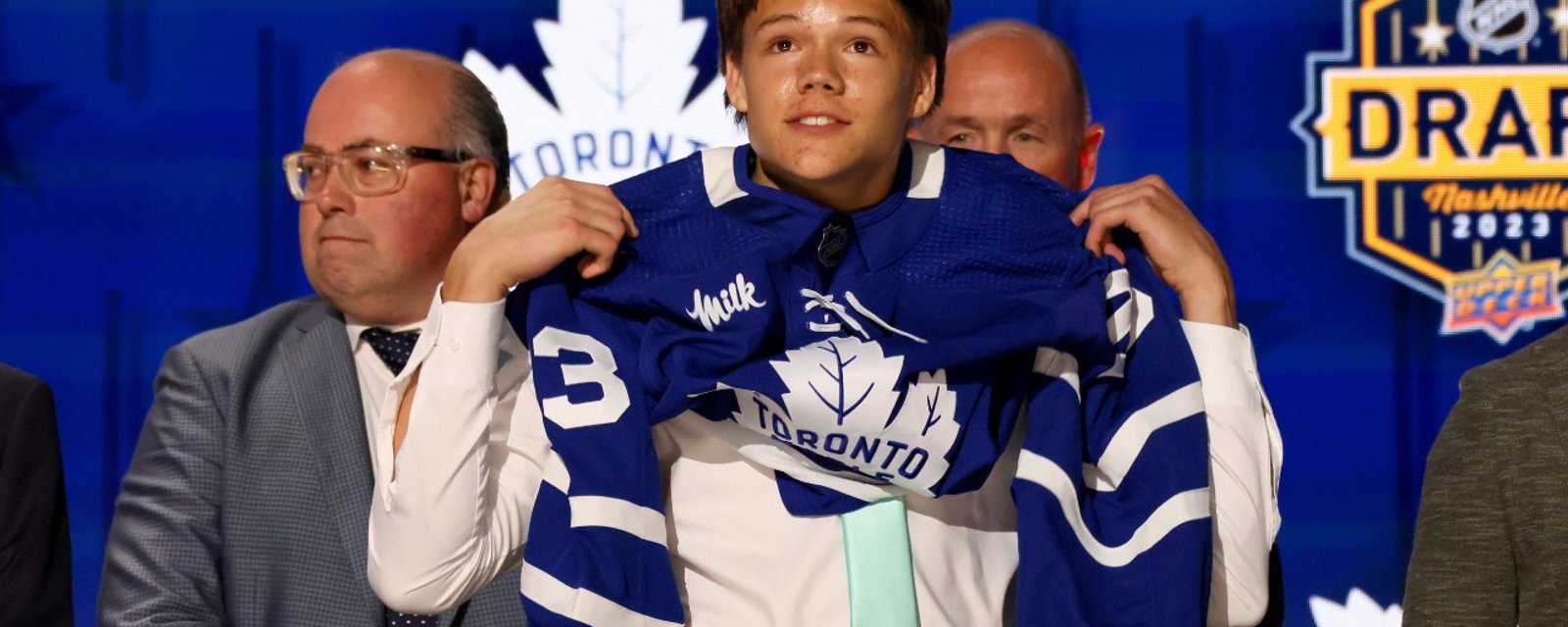 Maple Leafs prospect Easton Cowan claps back at haters 