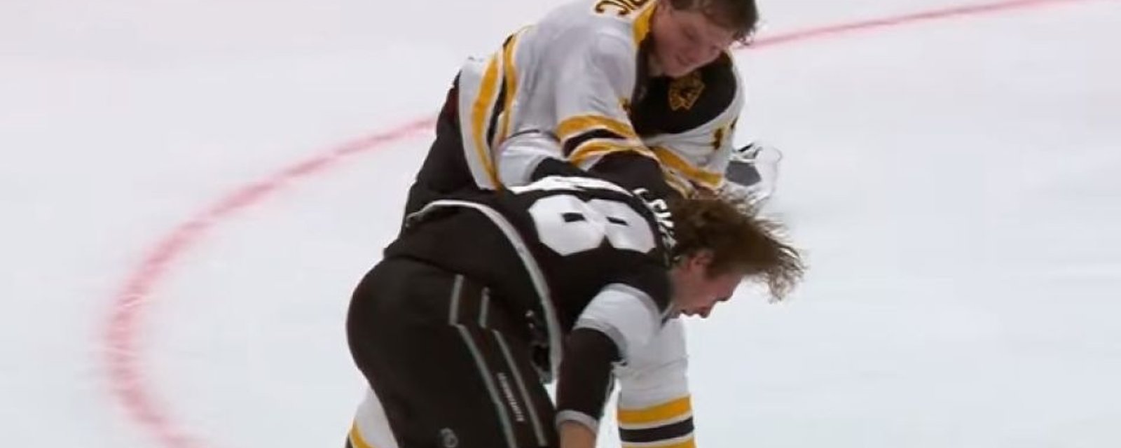 Bruins’ Trent Frederic schools Brendan Lemieux in best fight of the season!