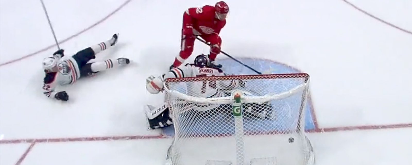 Red Wings F Vladislav Namestnikov shows Connor McDavid how it's done! 