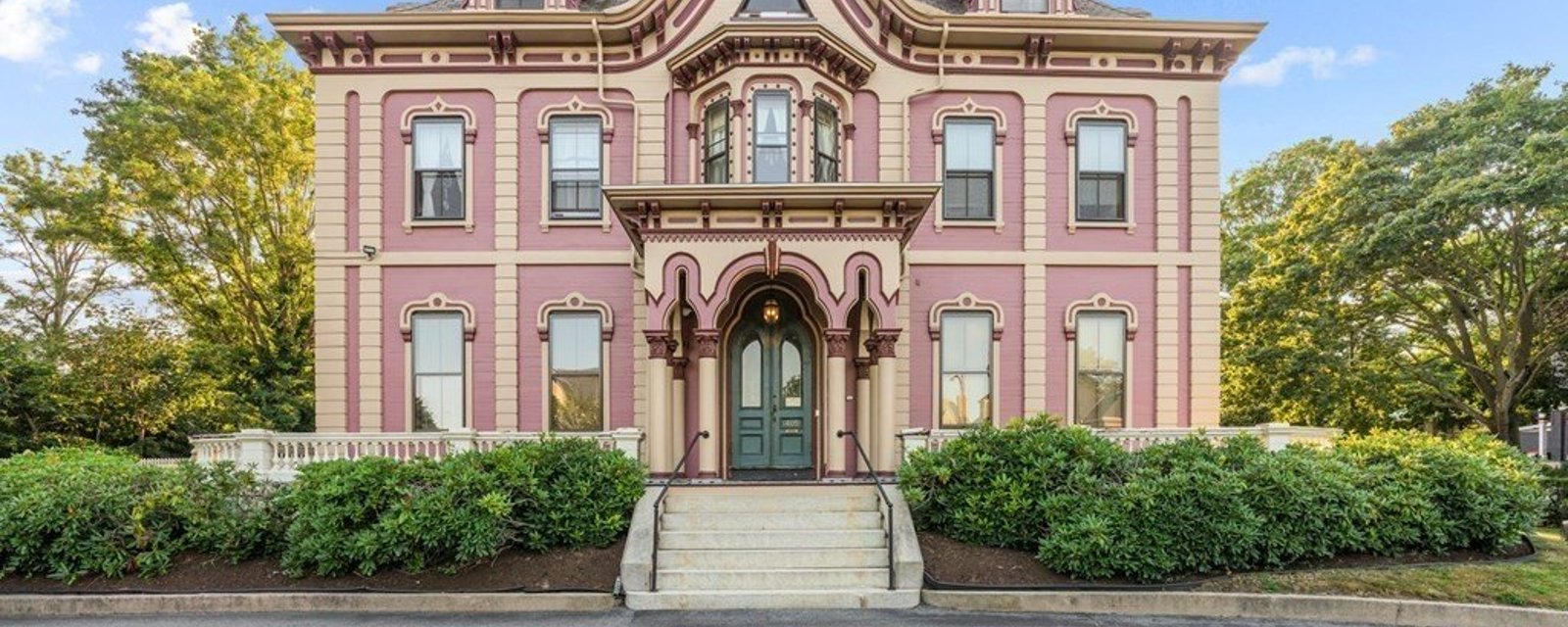 Impressionnante maison de 1805 au charme historique