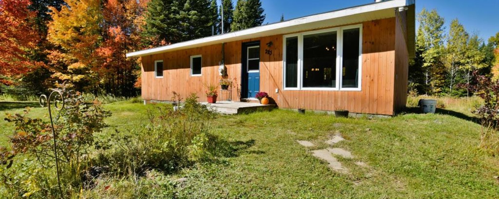 Parfait lieu de cocooning en pleine nature vendu meublé à 249 900$ 