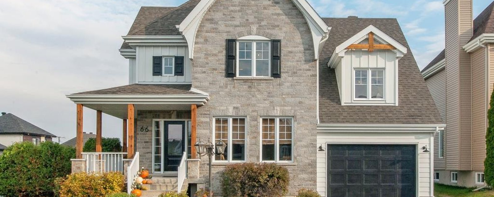 Cottage de 6 chambres rénové avec fabuleux intérieur au goût du jour et situé à 45 mins de Montréal