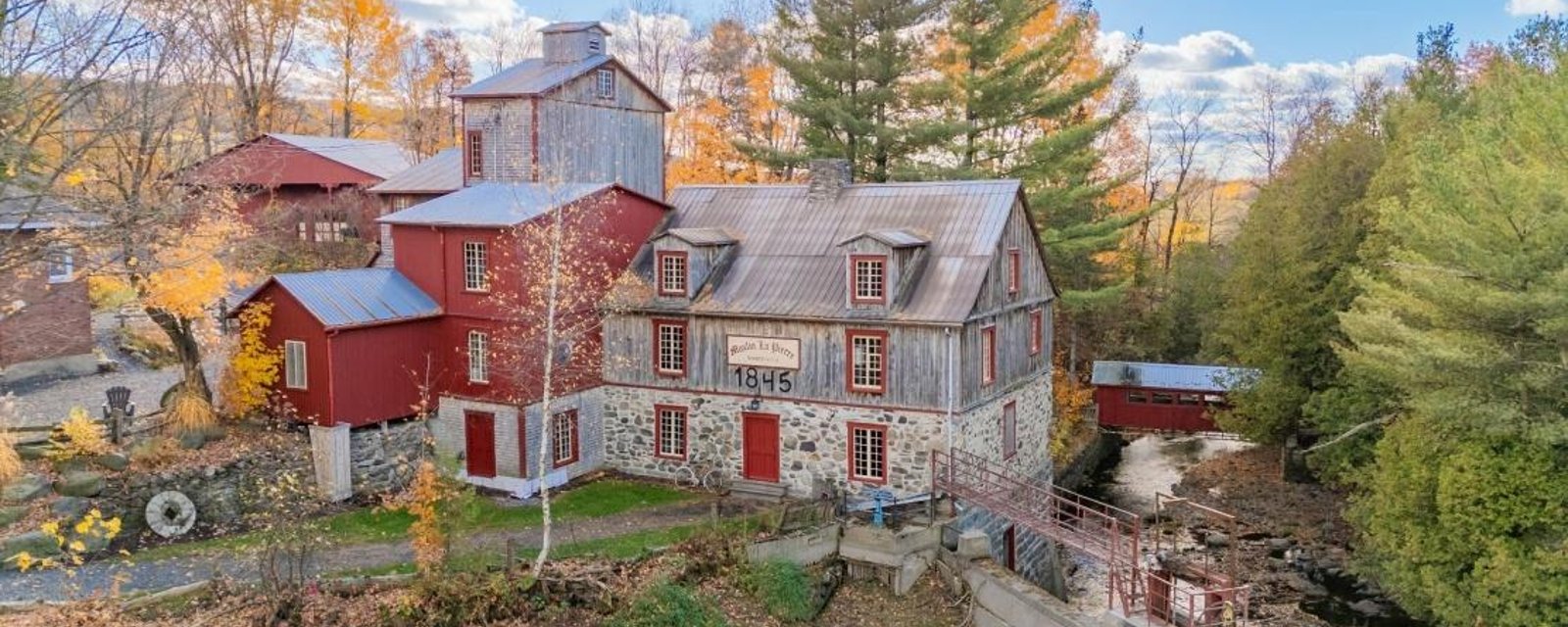 Le fameux Moulin La Pierre est à vendre!