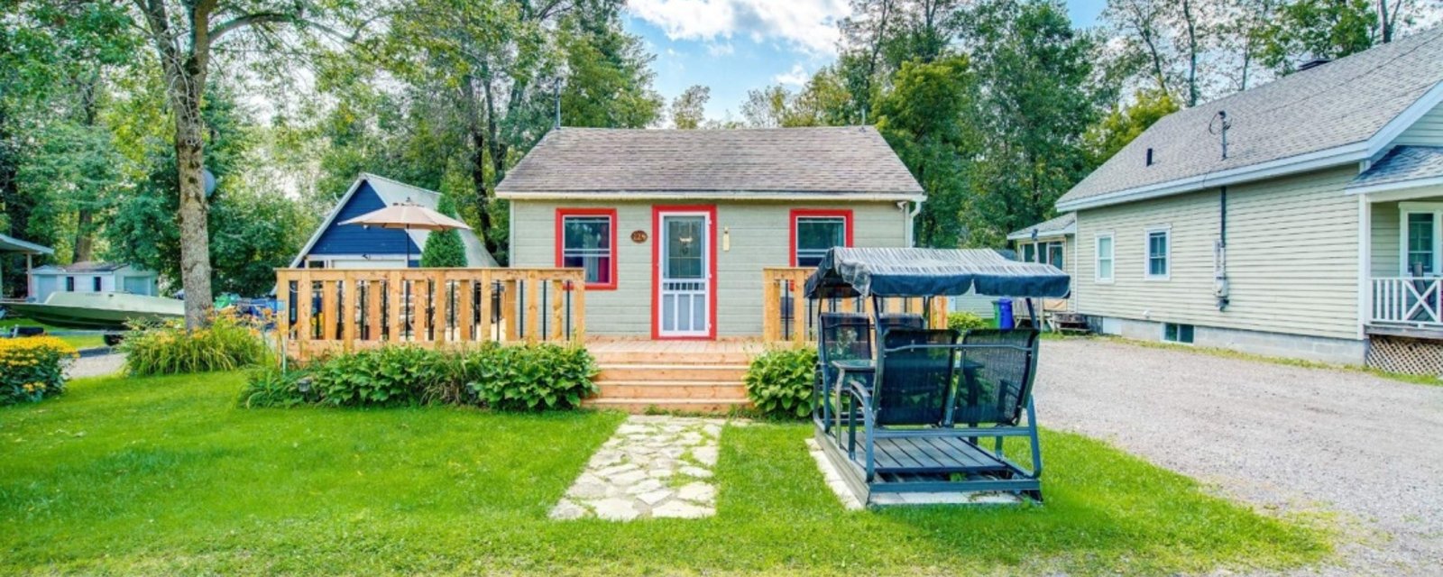Coquette maison de 339 000 $ offrant un accès au lac Saint-François