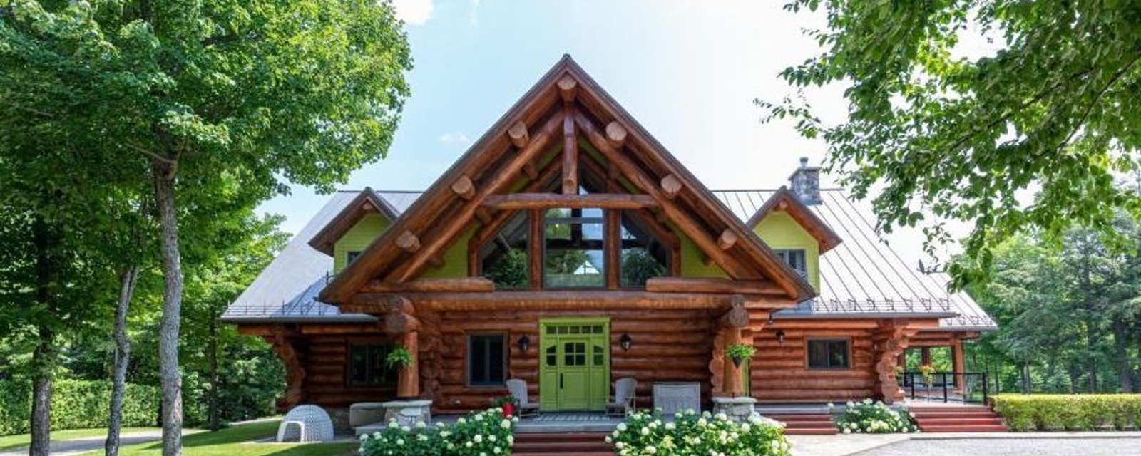 Majestueux, impressionnant: un cottage riverain niché dans un paradis terrestre de 647 675 pi²