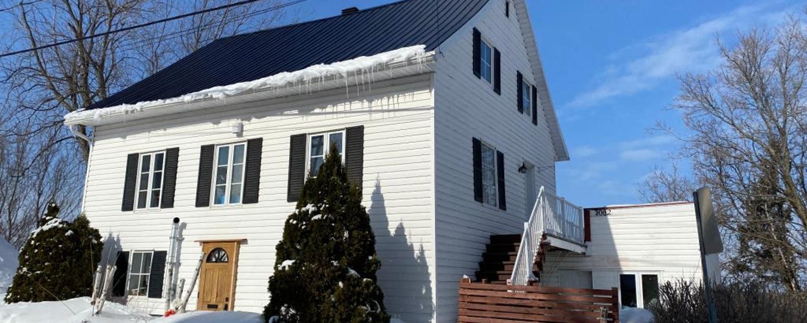 Belle d'antan de 6 chambres avec vue sur le fleuve à vendre pour 175 000$