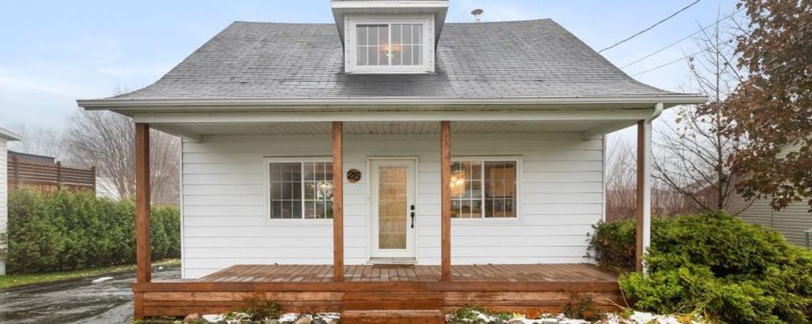 Adorable maison rénovée à 224 900$ conjuguant cachet d'antan et raffinement moderne
