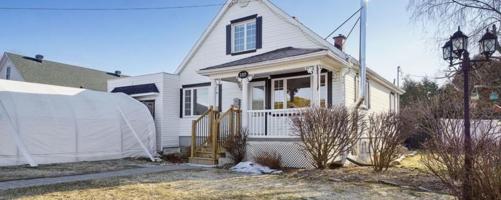 Des pièces lumineuses, un cachet invitant: cet adorable cottage a un charme fou