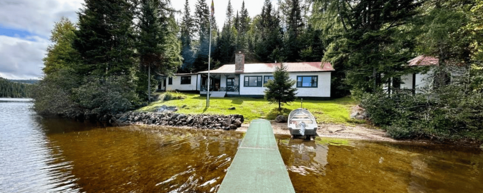 Magnifique propriété centenaire à vendre au coeur de la forêt