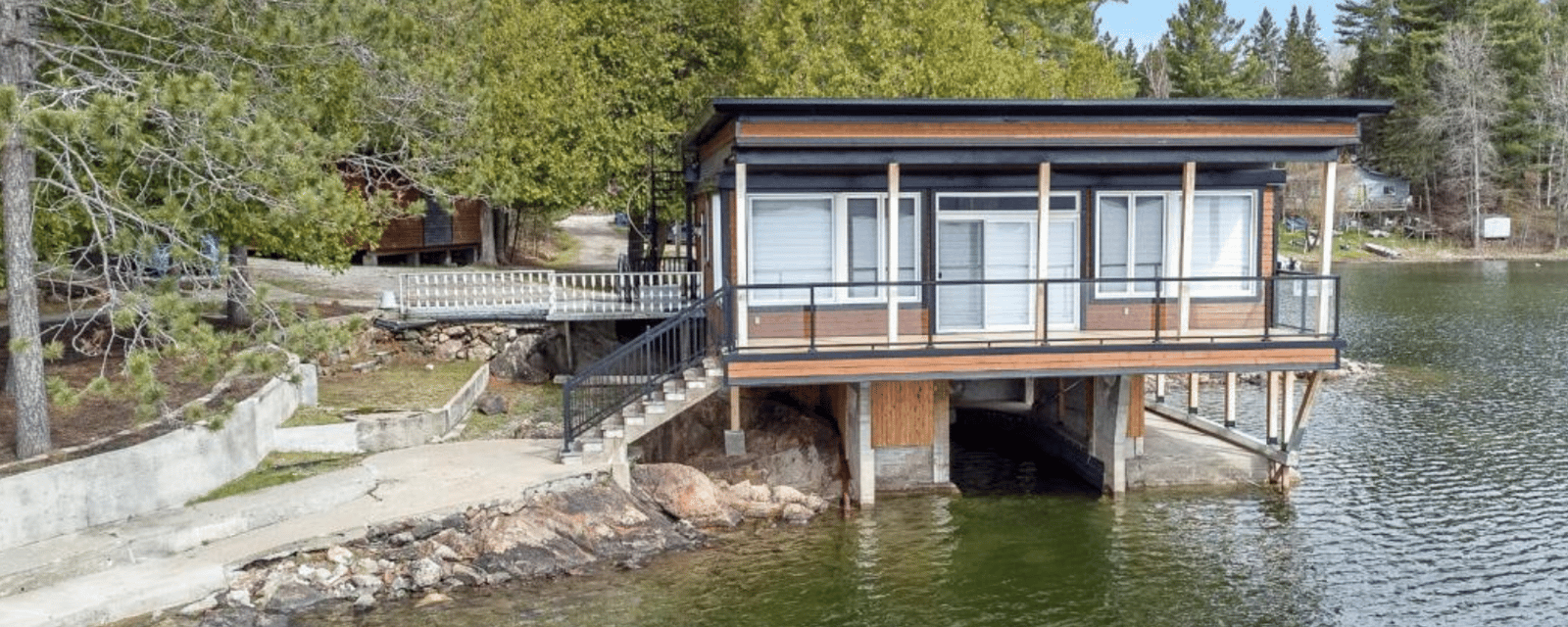 Vendu meublé ! Havre de paix aux abords d'un lac 