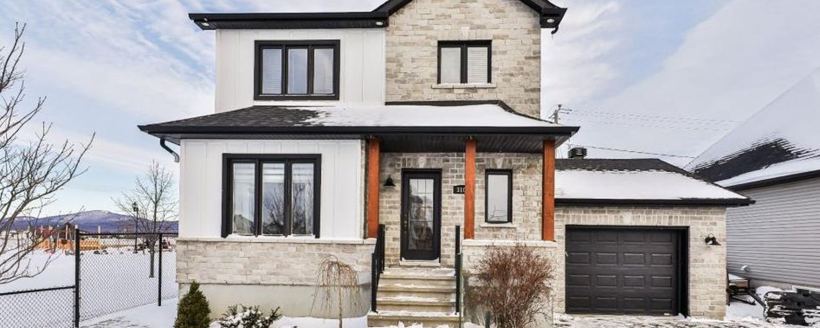 Éblouissante demeure familiale au charme contemporain avec vue sur la montagne