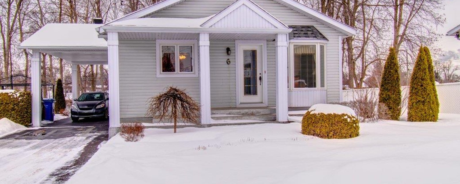 Parfaite pour les grandes familles avec ses 5 chambres à coucher et son prix de vente de 259 000 $