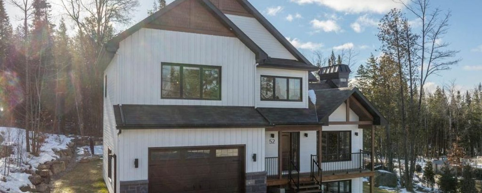 Chaleureux cottage moderne avec une vue majestueuse sur les montagnes