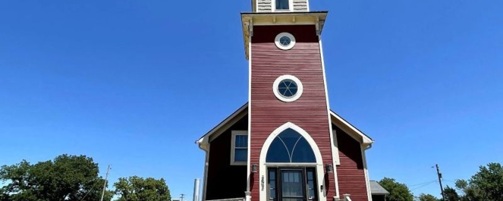 Plus d'un siècle de souvenirs vivent dans les murs de cette église convertie