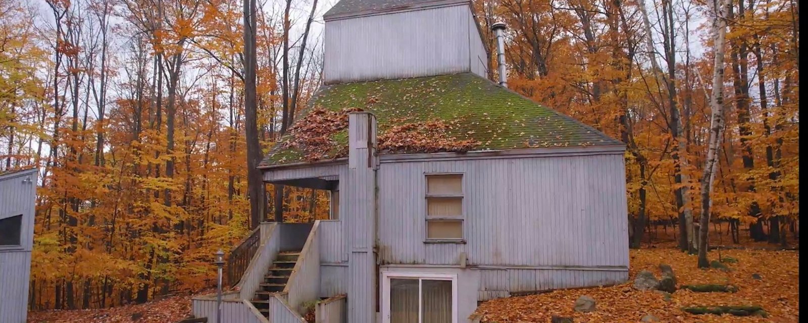 Étrange maison futuriste aussi unique à l'intérieur qu'à l'extérieur