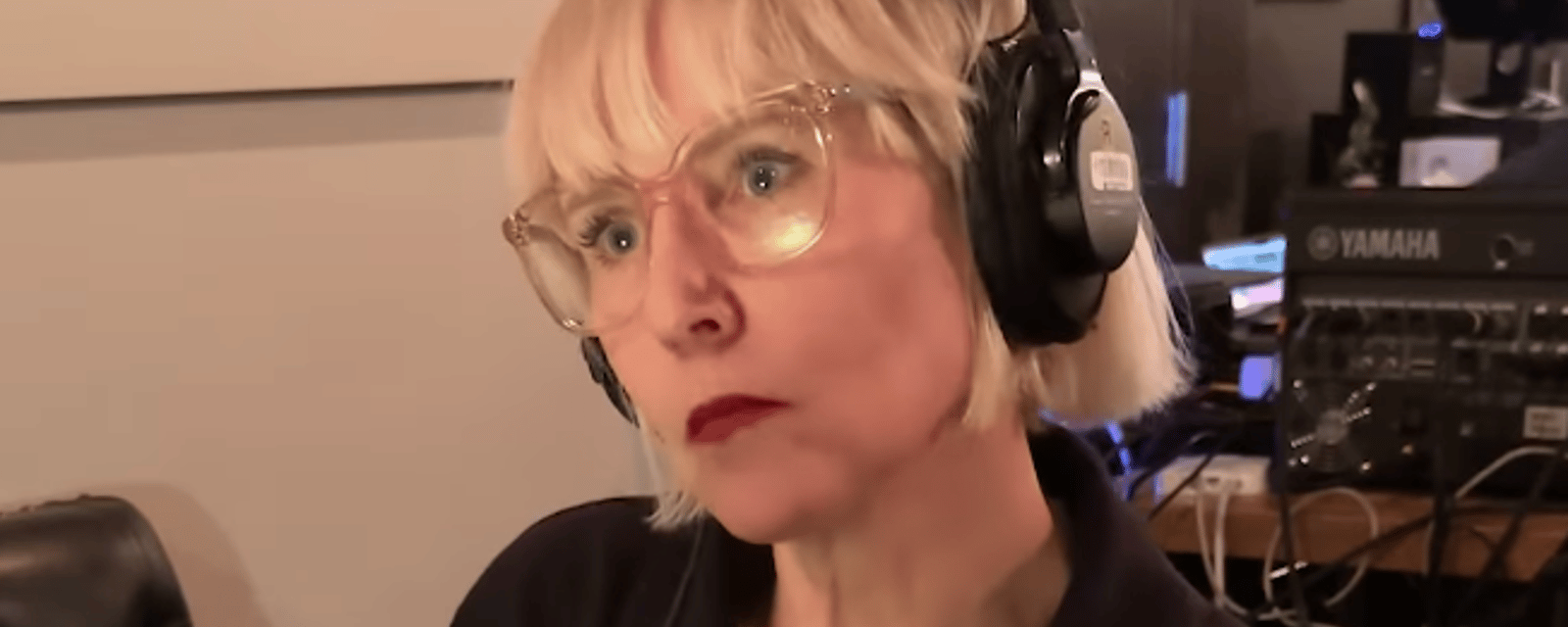 Pénélope McQuade se livre à quelques très rares confidences sur sa vie amoureuse à 54 ans