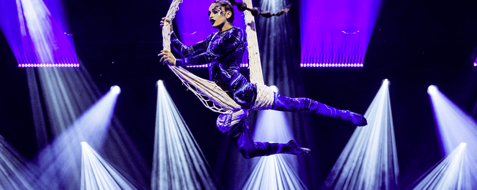 Terrible scène à Montréal alors que deux acrobates du Cirque du Soleil chutent pendant un spectacle