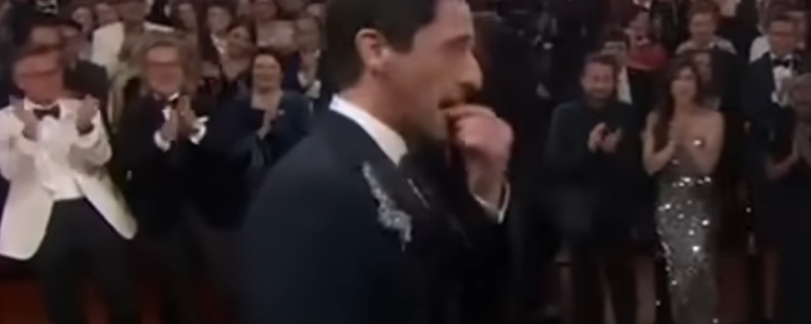 Adrien Brody fortement critiqué pour un geste douteux juste avant de recevoir son Oscar